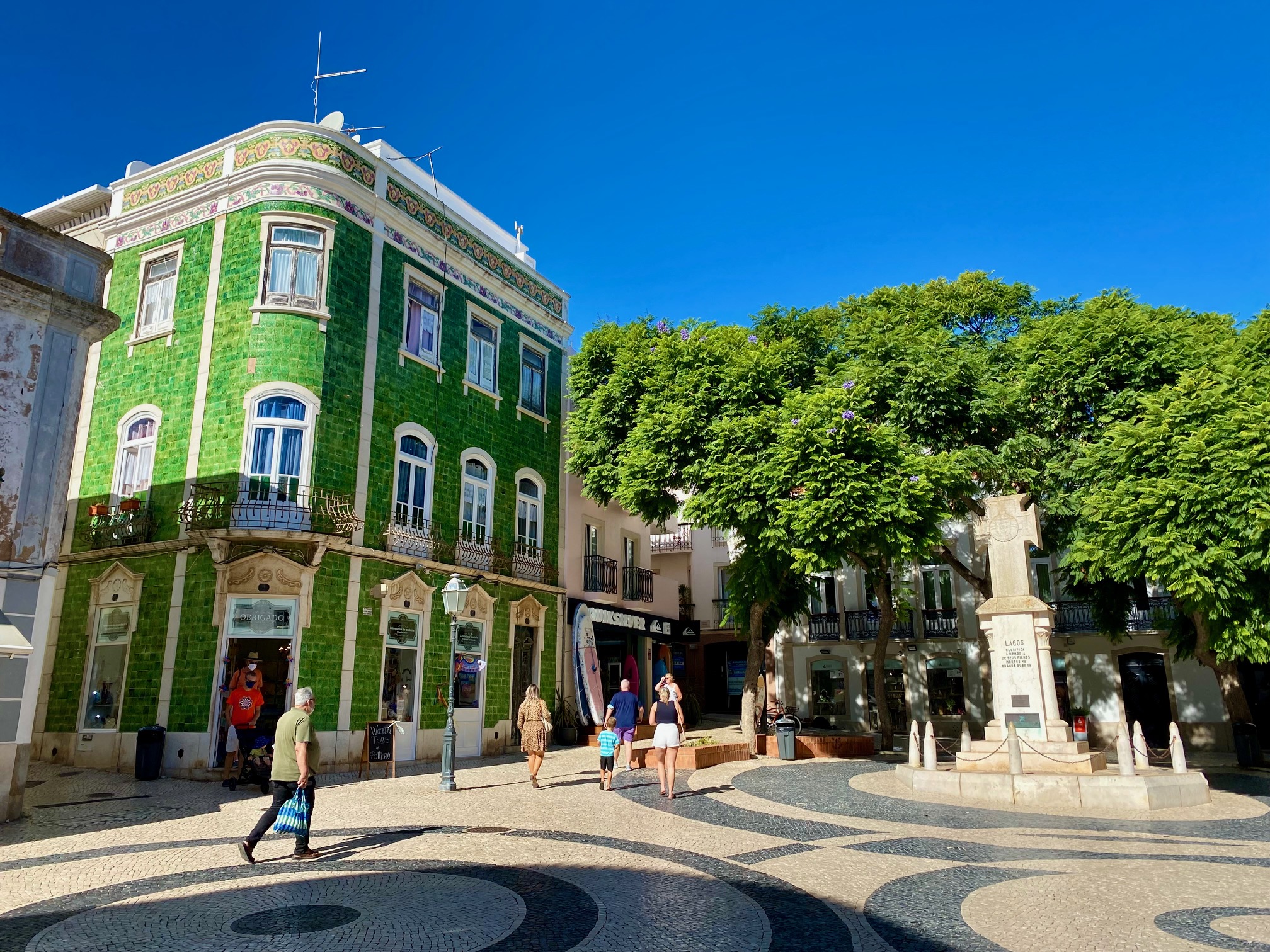 Lagos, Faro, Portugal – Day 8 (Millennium Bank and Run to Praia de Porto Mos)