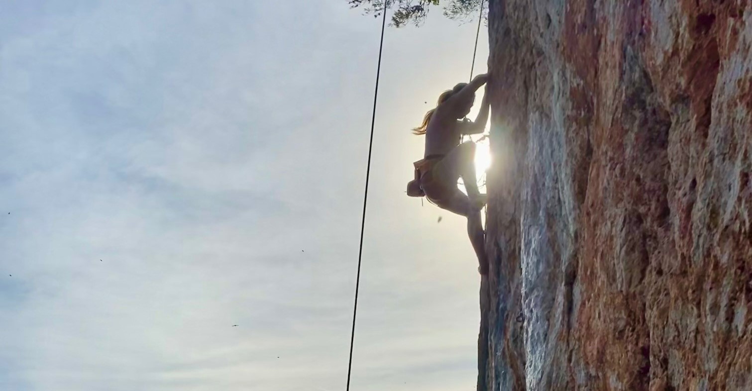 Lagos, Portugal – Day 30 (Morning Workout, Millennium Bank, and Climbing at Rocha da Pena)