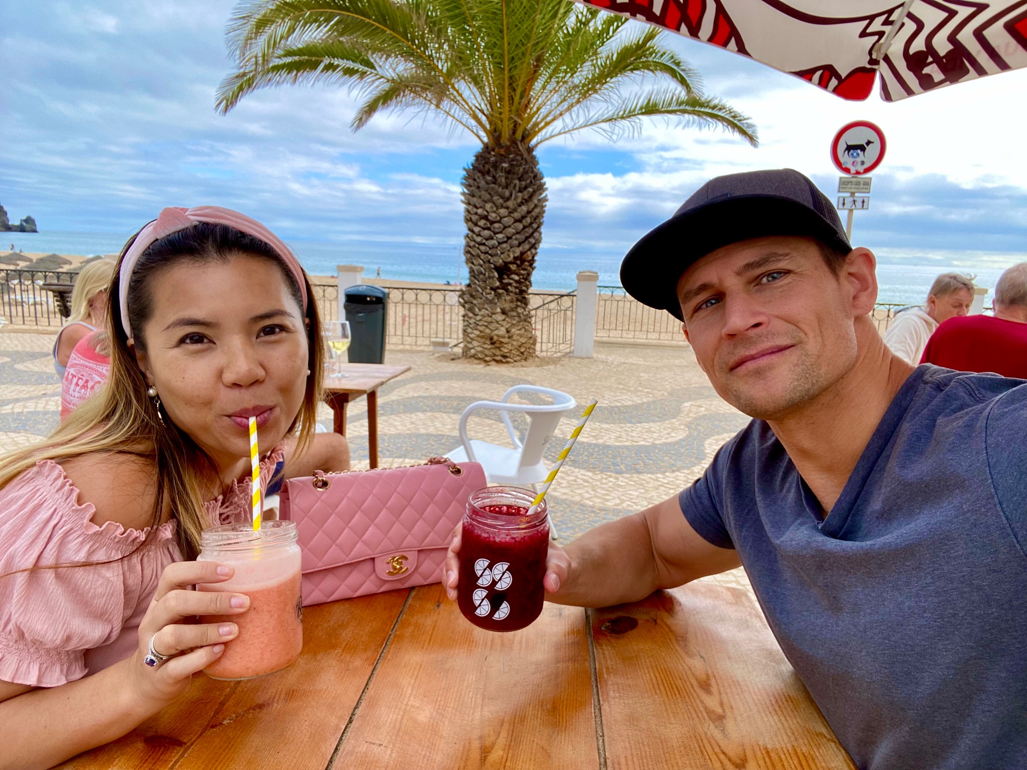 Lagos, Portugal – Day 35 (Praia da Luz & Endless Summer Pizzaria & Bar)