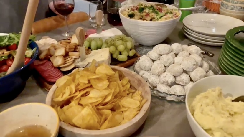Lagos, Portugal – Day 58 (Millennium Bank, Pharmacy, and Thanksgiving Dinner with Friends)