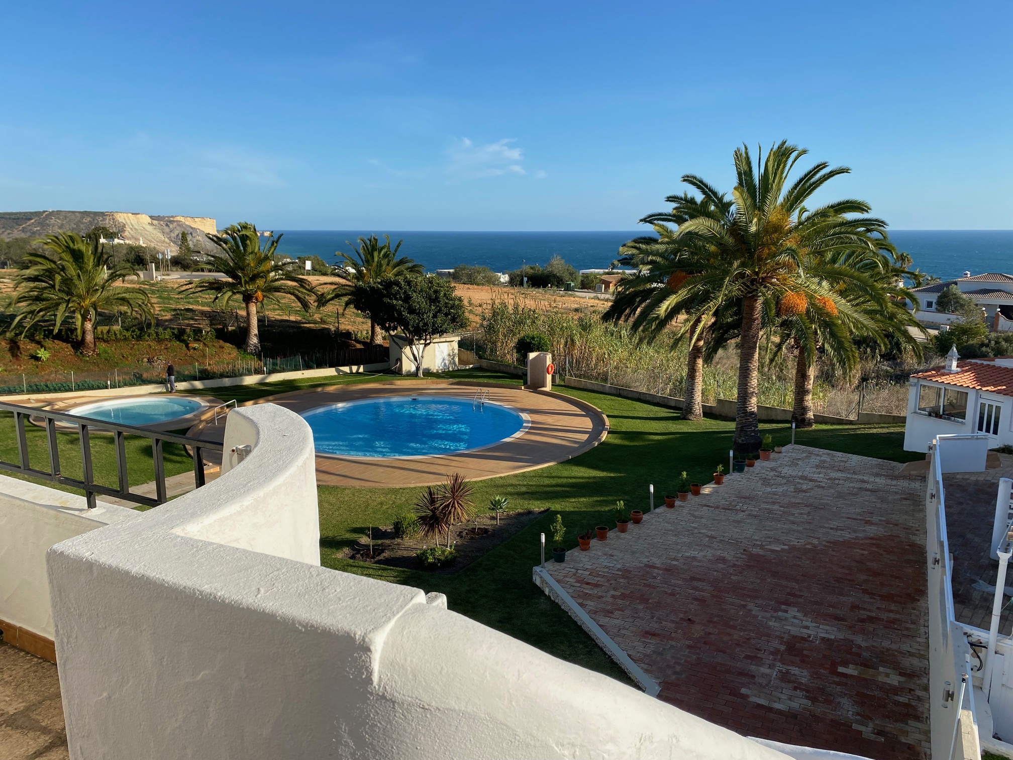Lagos, Portugal – Day 78 (Morning Workout, Millennium Loan Information, 3 Bed Luz Apartment Showing, LuzDoc Covid Tests, and Rental Car Return)